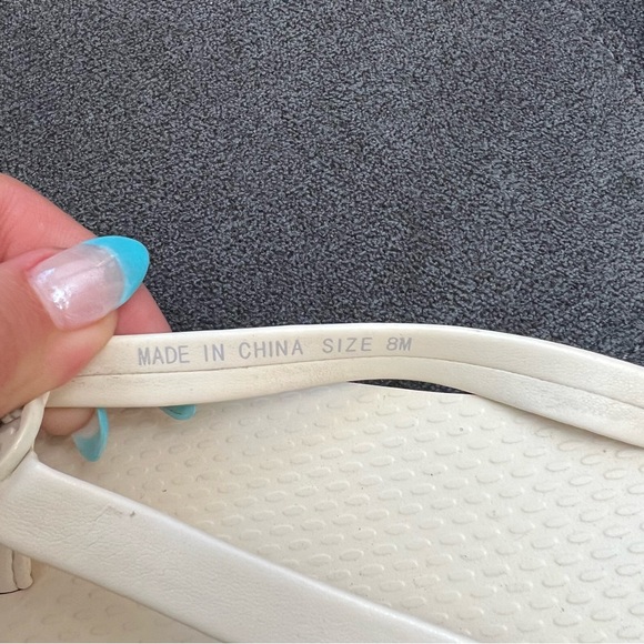 Tory Burch White Sandals Flip Flops Thongs - Picture 8 of 8